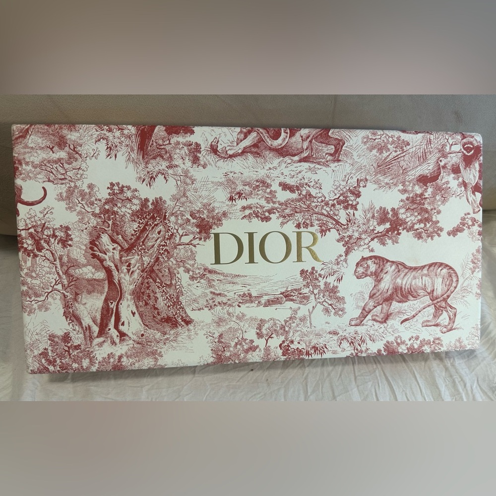 ❤️Gorgeous Dior Red & White Toile de Jouy Decorative Box - 14”L x 8”H x 2.5”W❤️
